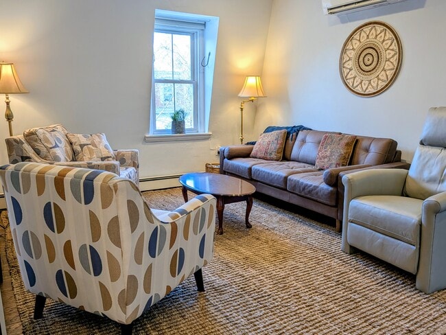 Building Photo - 34 West St