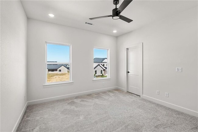 Building Photo - 1821 Peacock Rd