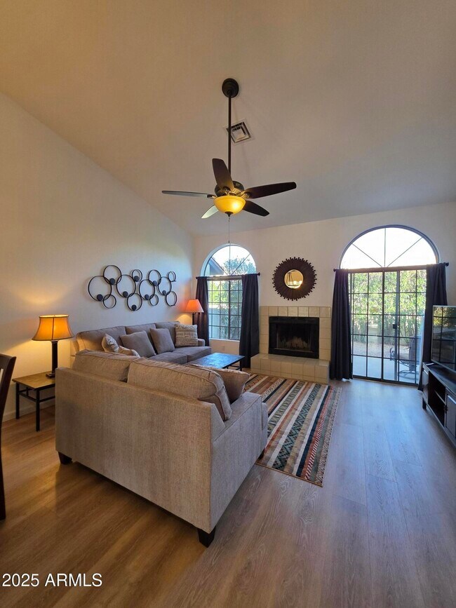 Building Photo - 11011 N 92nd St