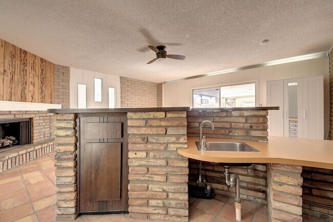 Building Photo - Spacious 4BR Tempe Home with Private Pool Near ASU