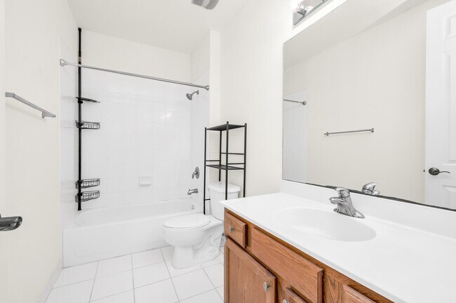 Building Photo - 750 Millbrae Ct