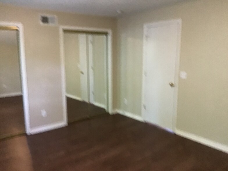 Building Photo - 1133 Olympic Ct