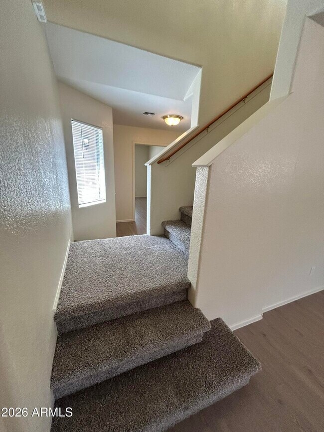 Building Photo - 42406 W Sunland Dr