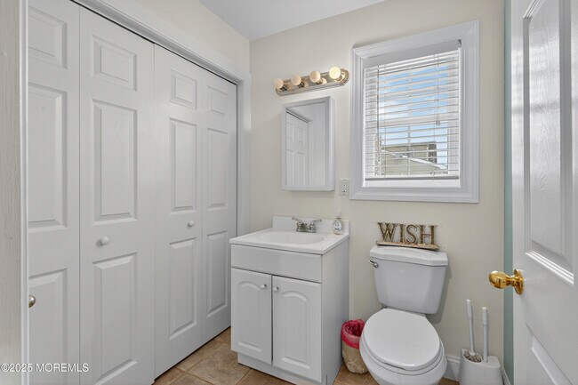 Building Photo - 19 Haddonfield Ave