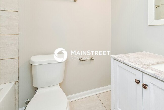 Building Photo - 3 Bedroom Pet-Friendly Home in Memphis, TN with Main Street Renewal