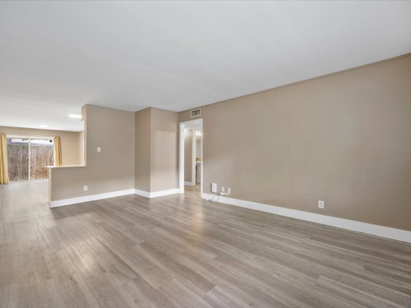 Living Room - 2303 East Side Dr