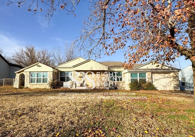Building Photo - COMING 12/29/25! CUTE 3 BED/2 BATH STONE SINGLE FAMILY W/ GARAGE HOME IN DEL CITY!
