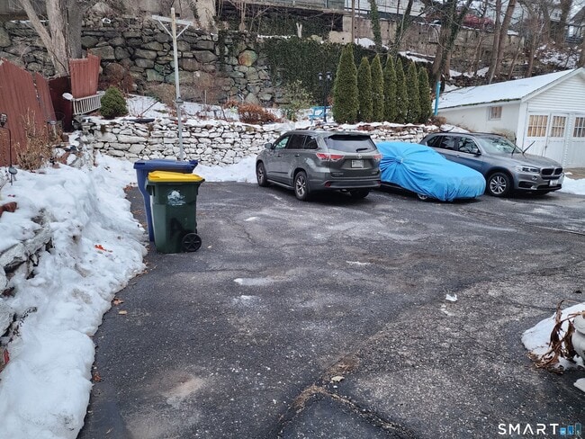 Building Photo - 158 N Main St