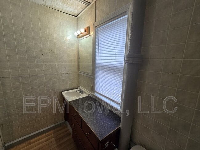 Building Photo - 216 Courtland St