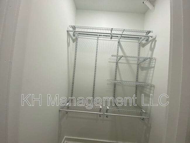 Building Photo - 3932-36 Mt Vernon St