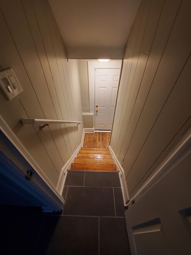 Building Photo - 2914 Hurlbut St