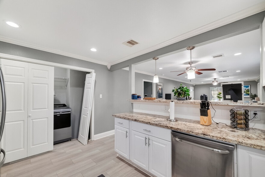 Building Photo - 4907 Marietta Ln