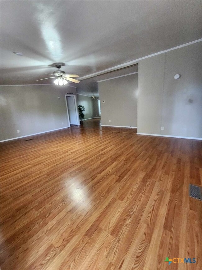 Building Photo - 922 Ashwood Dr