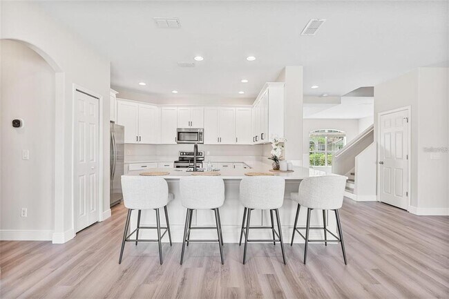 Building Photo - 3333 Atmore Terrace