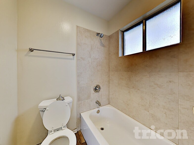 Building Photo - 7331 Millbrae Ln