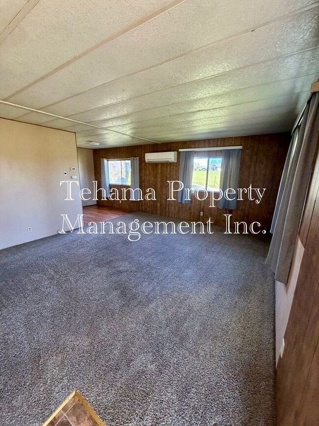 Building Photo - Adorable 2 bedroom 1 bath Modular Home in the Country