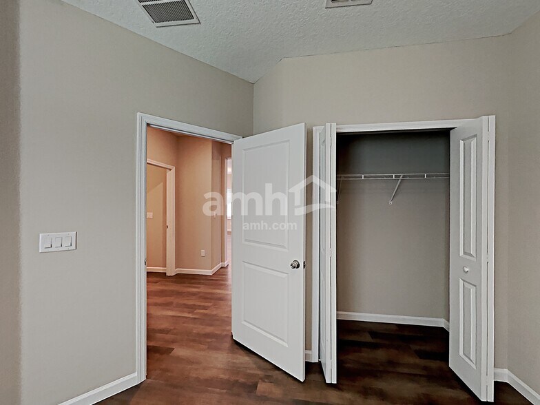 Building Photo - 119 Stone Arbor Ln