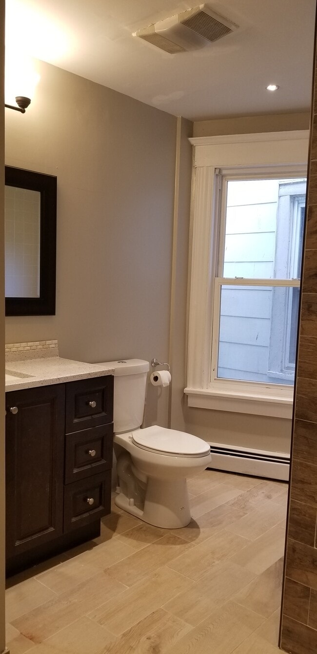 Building Photo - 24 Mission St