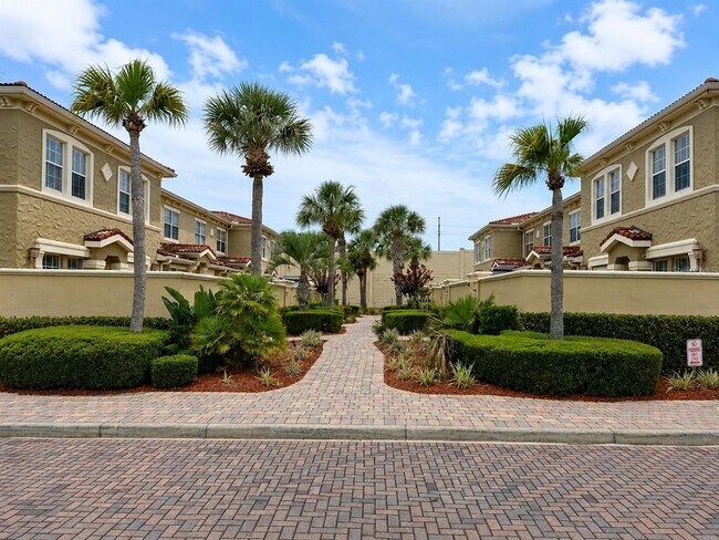 Building Photo - 3008 Bella Vista Dr