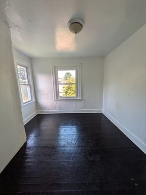 Building Photo - Section 8 approved 3 bed 1 bath home in McKeesport!