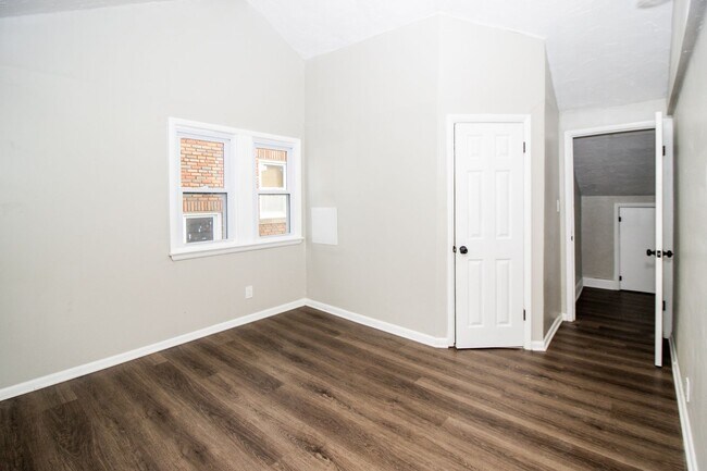 Building Photo - 5153 Cato St