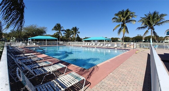 Building Photo - 2637 SE 16th Terrace