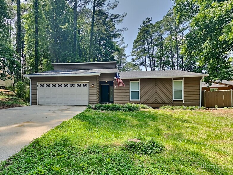 Building Photo - 4765 Jamerson Forest Cir