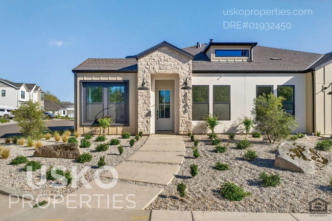 Building Photo - "Charming 2-Bedroom Retreat in Rocklin – Cozy 900 Sq Ft Home on Winding Lane!"