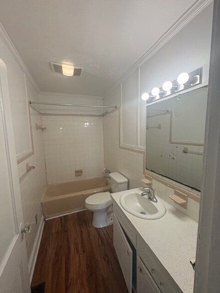 Building Photo - 2612 Sunset Ave