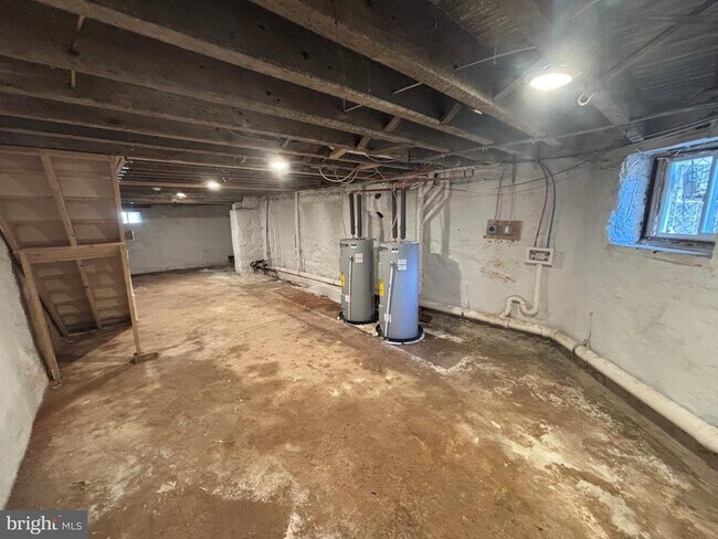 Building Photo - 6136 Sansom St