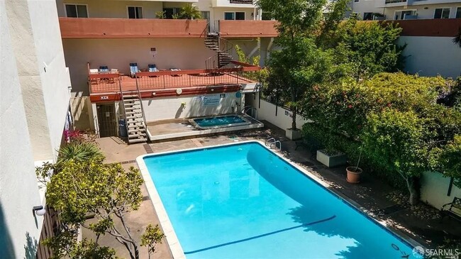 Building Photo - 288 Whitmore St