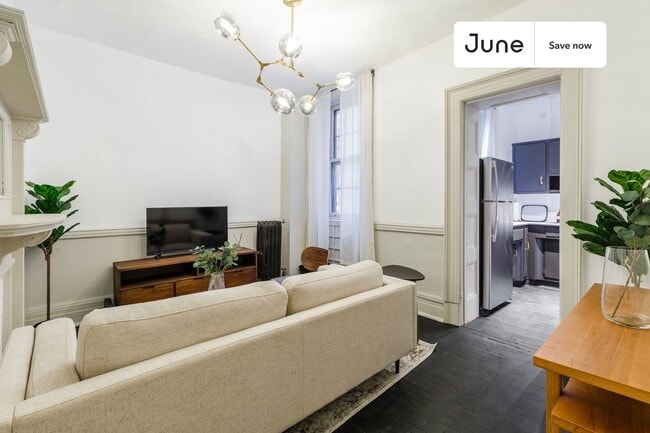 Building Photo - 400 W 20th St