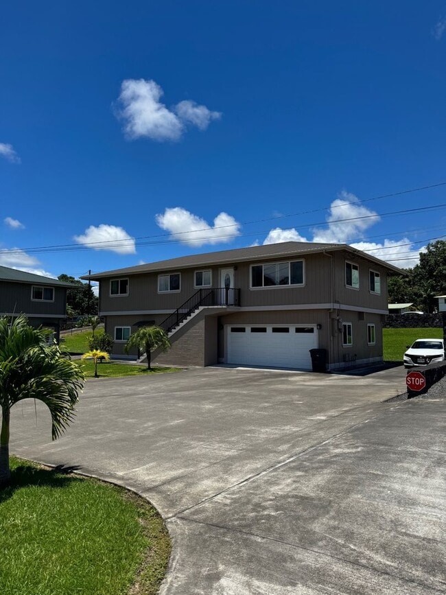Building Photo - 1767 Kilauea Ave