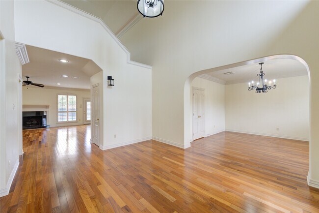 Building Photo - 1502 Ashbury Park Ln