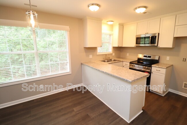 Building Photo - 2023 Bulon Dr