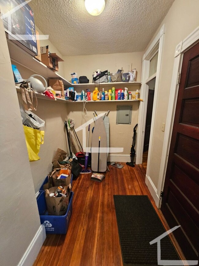 Building Photo - Large Unit Steps from BU, Heat, Hot Water Included, Laundry on a Site, Private Porch