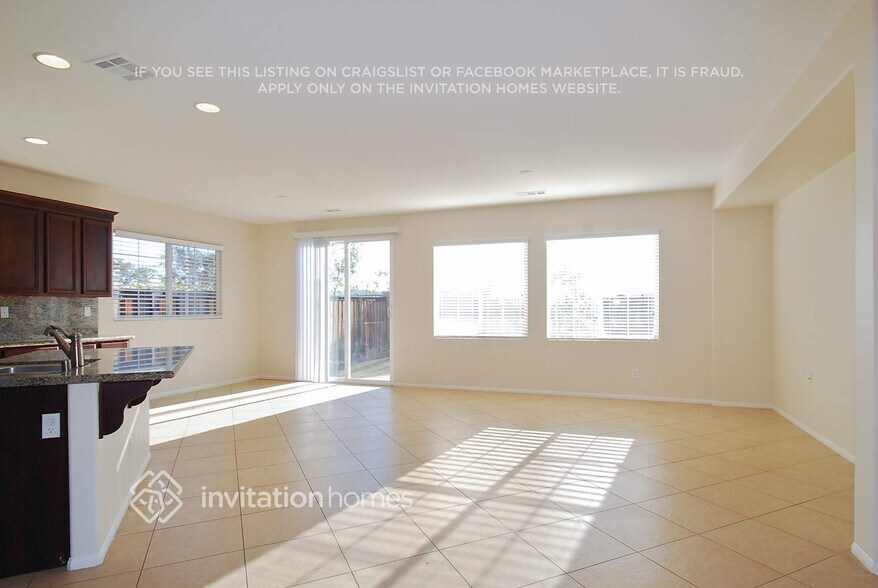 Building Photo - 27191 Golden Field Ct