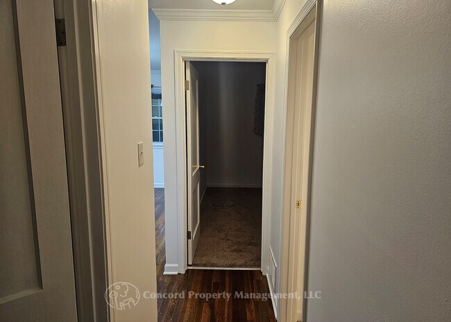 Building Photo - 7607 Meadow Way