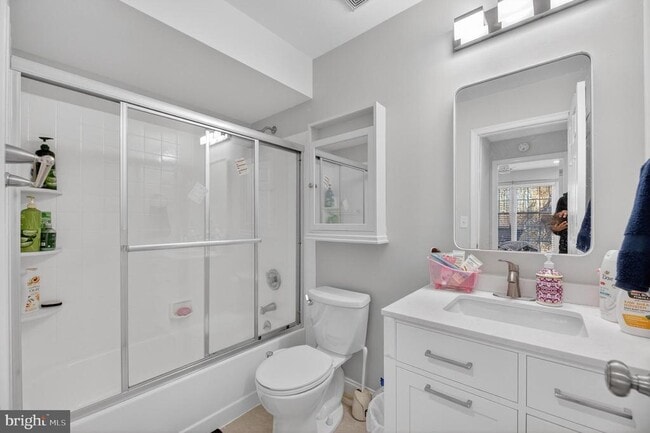 Building Photo - 133 Andover Pl