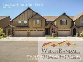 Building Photo - Spacious Townhome in West Haven