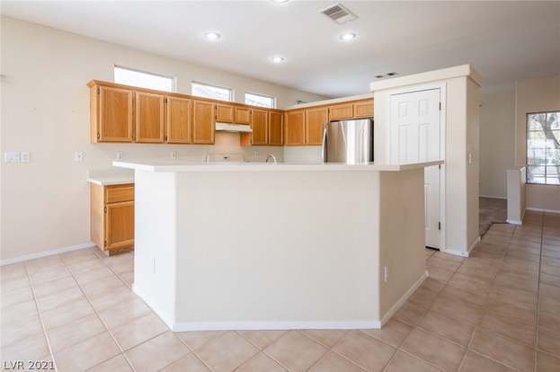 Building Photo - 3216 Stratford Hall Ct