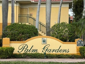 Building Photo - 7270 NW 114th Ave