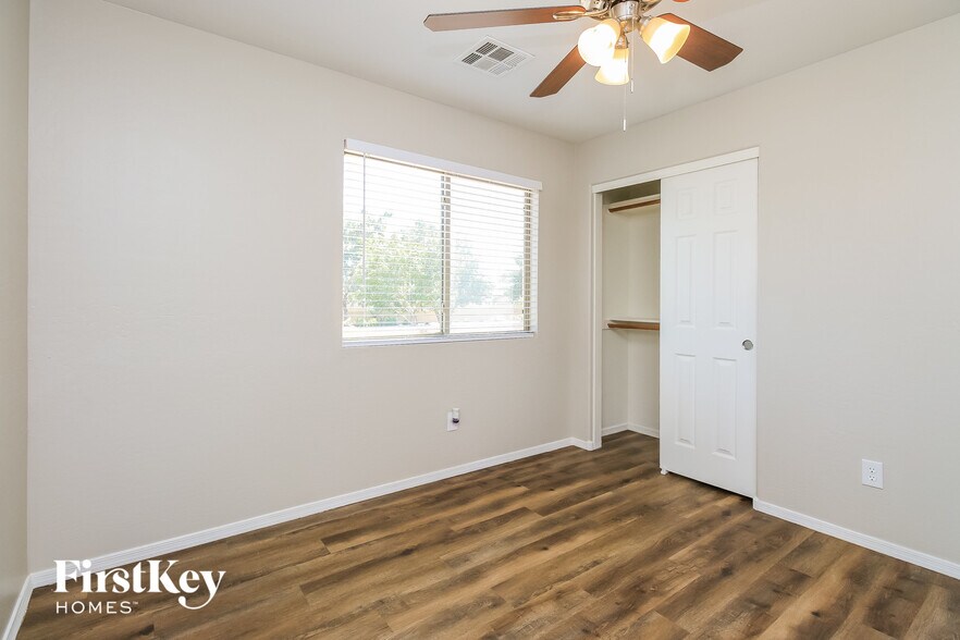 Building Photo - 2477 W Wrangler Way