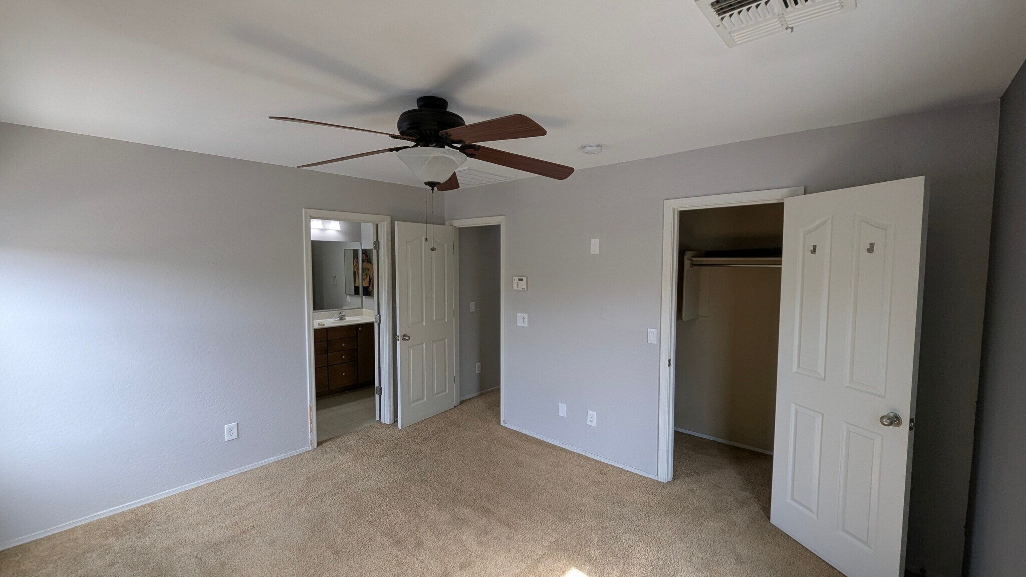 Main room - 7535 S 30th Run