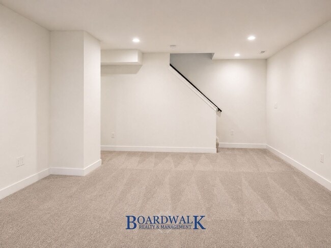 Building Photo - 5623 Coastal Ridge Ln