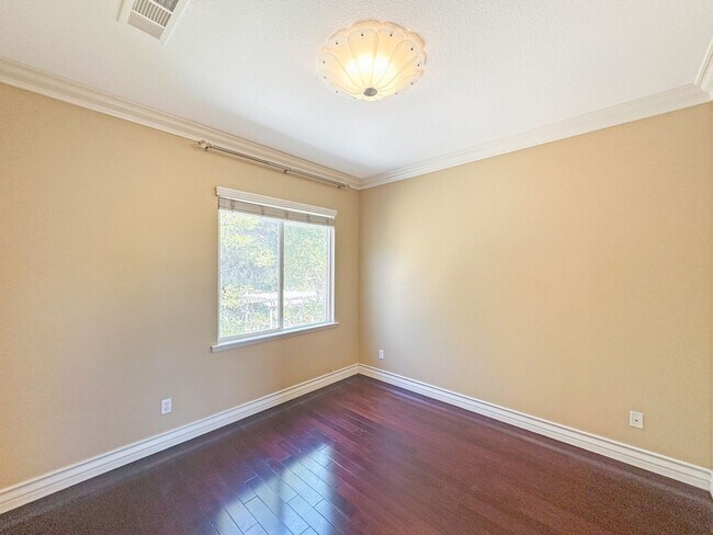 Building Photo - 1618 Quiet Trail Dr