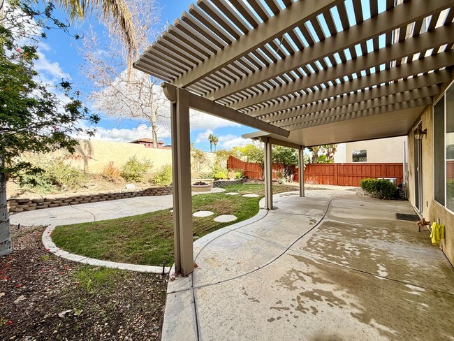 Building Photo - Spacious Oak Creek Cul-de-Sac Home with 5 Bedrooms & 3-Car Garage