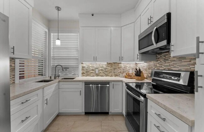 Building Photo - 18622 Caminito Cantilena