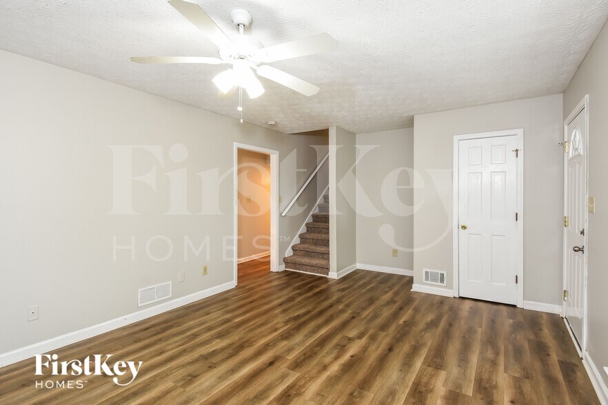 Building Photo - 7513 Old S Ln