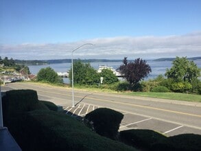 Building Photo - Steilacoom 1 bedroom with a view of  the